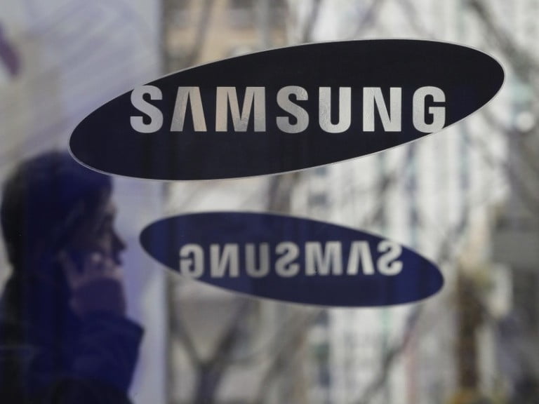 Samsung May Unveil Foldable Smartphone-cum-Tablet Next Year: Report