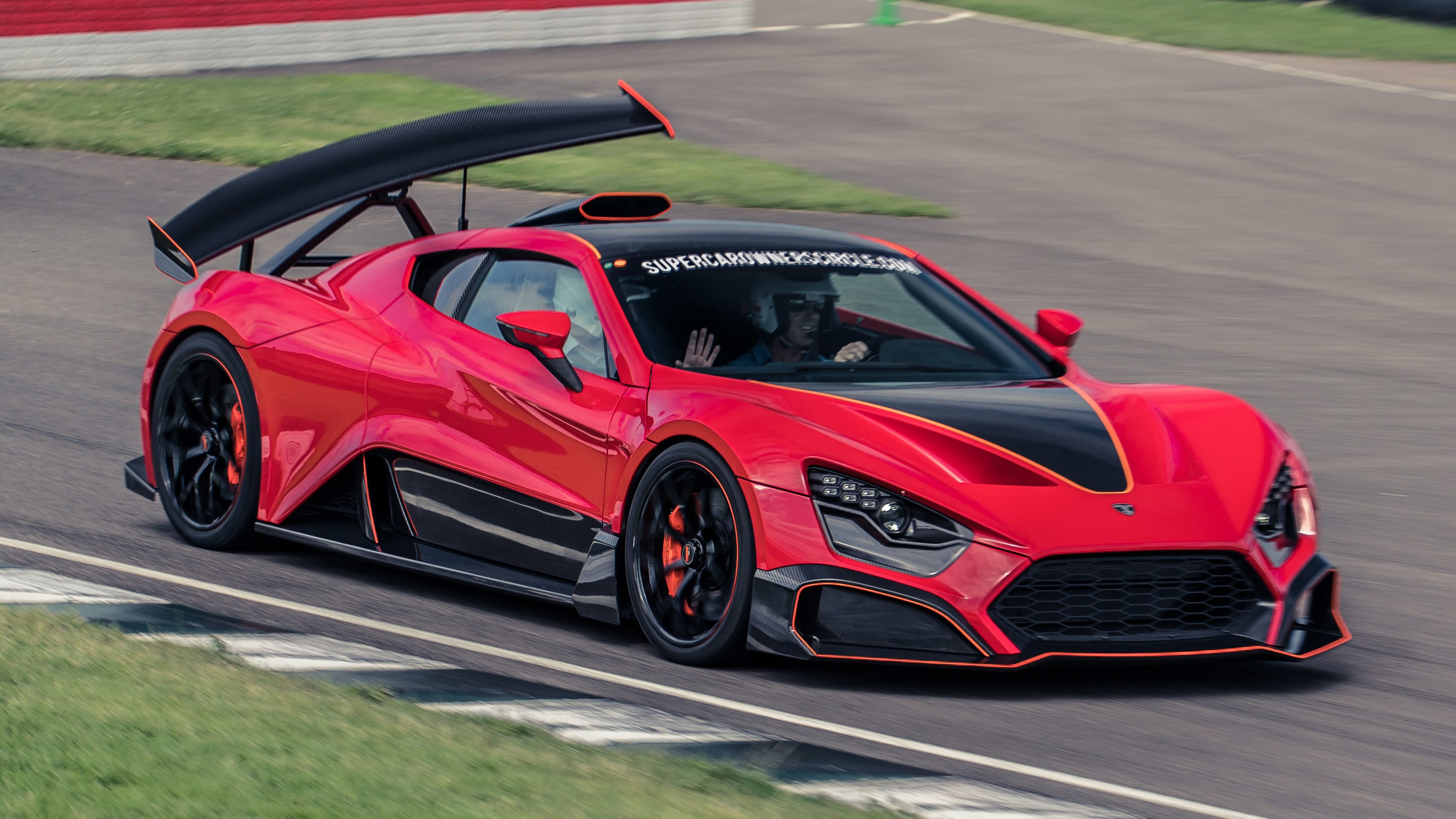 Zenvo Tsr S Review The 1177bhp Car With The Mad Wing Befirstrank